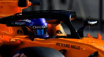 Автомобиль McLaren снова сломался на тестах в Барселоне