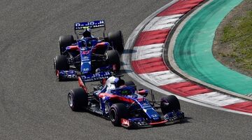 Причиной столкновения гонщиков Toro Rosso стало недопонимание 