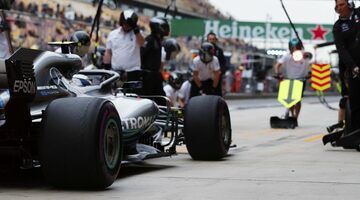 Mercedes установила неофициальный рекорд скорости проведения пит-стопа