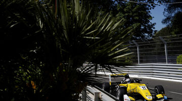 Саша Фенестраз открыл счет победам в Европейской Формуле 3