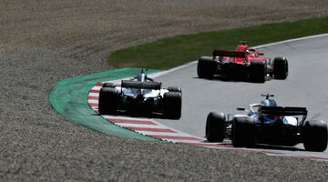 Льюис Хэмилтон: Pirelli стоило привезти другие шины на Гран При Австрии