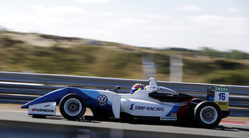 Никита Троицкий одержал сенсационную победу в третьей гонке Ф3 в Зандворте