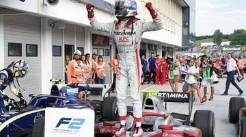 Ник де Врис выиграл субботнюю гонку Формулы 2 в Венгрии, Артём Маркелов – 8-й