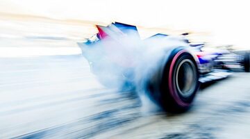 Видео: Команда Toro Rosso впервые завела мотор Honda на своей машине