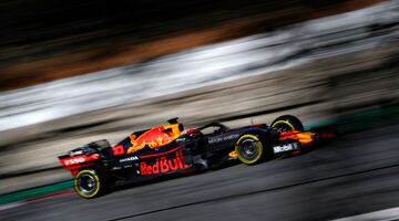 В Pirelli удивлены скоростью машин Ф1 на тестах в Барселоне