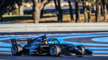 Александр Смоляр стал быстрейшим на тестах Формулы Renault