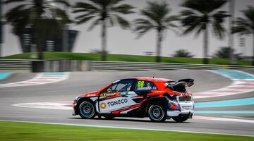 Никлас Гронхольм выиграл первый этап WRX в Абу-Даби