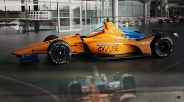 McLaren показала машину Фернандо Алонсо для Инди 500