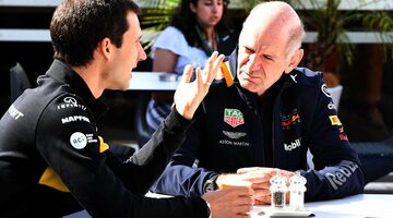 Эдриан Ньюи: Red Bull зря критиковала Renault