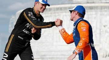 Карлос Сайнс: Ф1 нужно срочно менять – посмотрите на Эрикссона в IndyCar