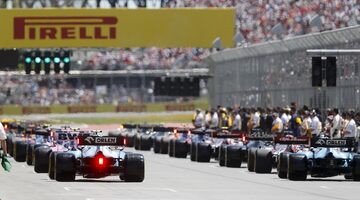 Пять команд Формулы 1 выступили против переноса сроков утверждения регламента на 2021 год