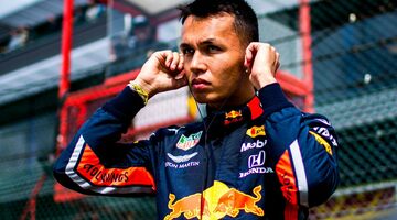 Хельмут Марко: У Албона хорошие шансы остаться в Red Bull Racing