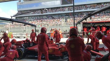 В Ferrari отрицают намеренный характер размена позиций на пит-лейне