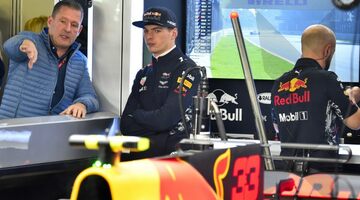 Йос Ферстаппен объяснил, почему его сын продлил контракт с Red Bull
