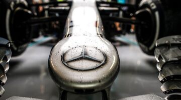 «W11 ожила!» Mercedes завела двигатель на новой машине