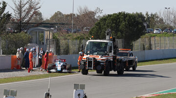 Williams пожаловались на слабую надежность мотора Mercedes