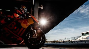 «Мир в состоянии войны». Промоутер MotoGP дал неутешительный прогноз