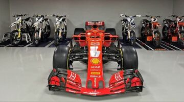 Ferrari прислала подарок Кими Райкконену