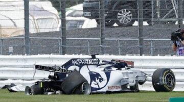 Pirelli назвала две версии разрушения колеса на машине Даниила Квята