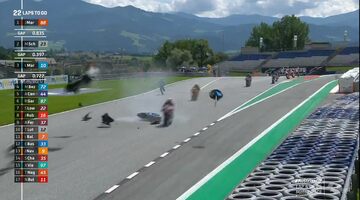 Видео: Жуткая авария в гонке Moto2 в Шпильберге