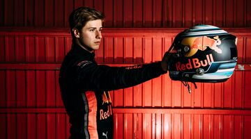 Эстонский юниор Red Bull дебютирует в Формуле 2