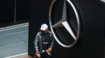 В Mercedes сообщили о втором случае коронавируса в команде
