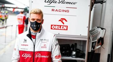 Хельмут Марко: Насколько знаю, Мик Шумахер будет гонщиком Alfa Romeo