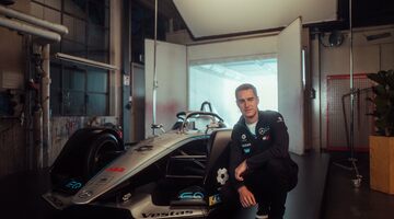 Стоффель Вандорн: Сам ещё не знаю, буду ли резервным гонщиком Mercedes