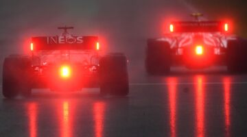 Квалификация Гран При Турции прервана красными флагами из-за дождя