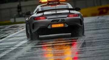 СМИ: В 2021 году машинами безопасности в Формуле 1 будут Mercedes и Aston Martin