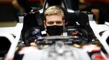 Первые фотографии Мика Шумахера в машине Haas