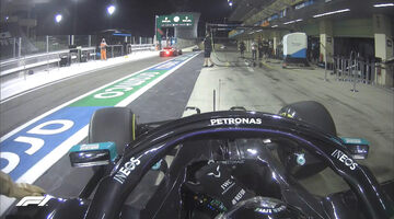 В Mercedes объяснили проблемы с машиной Хэмилтона во второй тренировке