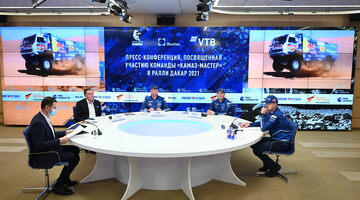 Гонщики КАМАЗ-мастер рассказали, чего опасаются перед стартом Дакара-2021