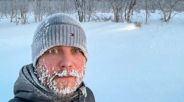 Валттери Боттас тренируется при морозе -22 °C. Фото