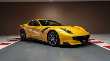 Себастьян Феттель распродает машины Ferrari из своего автопарка