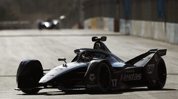 Ник де Врис разгромил конкурентов в первой квалификации нового сезона Формулы E