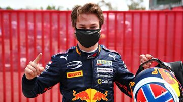 Пилоты Red Bull заняли два первых места в квалификации Формулы 3 в Барселоне