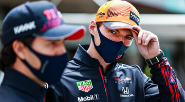 Йос Ферстаппен объяснил отставание вторых пилотов Red Bull Racing от Макса
