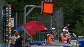 Гонка MotoGP на Ред Булл Ринге остановлена из-за аварии с пожаром