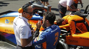 Марк Хьюз: Даниэль Риккардо не прогрессирует в McLaren