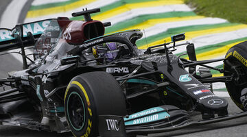 За час до квалификации Red Bull Racing обратила внимание FIA на заднее крыло Mercedes