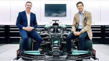 В Mercedes принесли извинения за новый спонсорский контракт