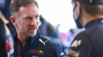В Red Bull Racing не беспокоятся из-за отставания от Mercedes