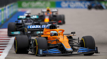 Босс McLaren: Надеюсь, за титул в 2022-м поборются три или четыре команды