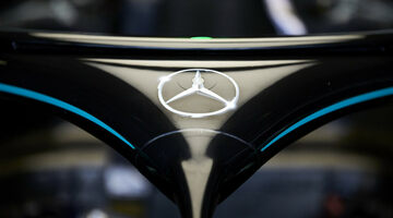 Mercedes продолжает интриговать новыми изображениями машины 2022 года. Фото