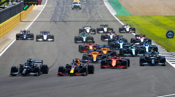 FIA опубликовала суммы вступительных взносов команд Формулы 1 на сезон-2022