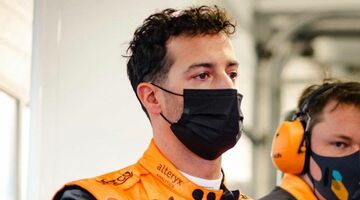 Даниэль Риккардо сдал отрицательный тест на Covid-19 и выступит на Гран При Бахрейна