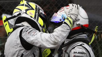 Напарники по Brawn GP вновь выступят на одной трассе в виртуальных гонках
