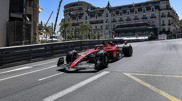 Шарль Леклер быстрее всех в первой тренировке Гран При Монако