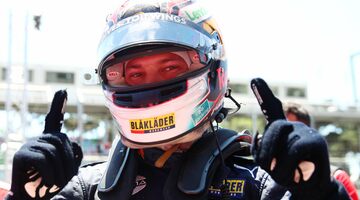 Деннис Хаугер одержал победу в драматичной воскресной гонке Формулы 2 в Баку